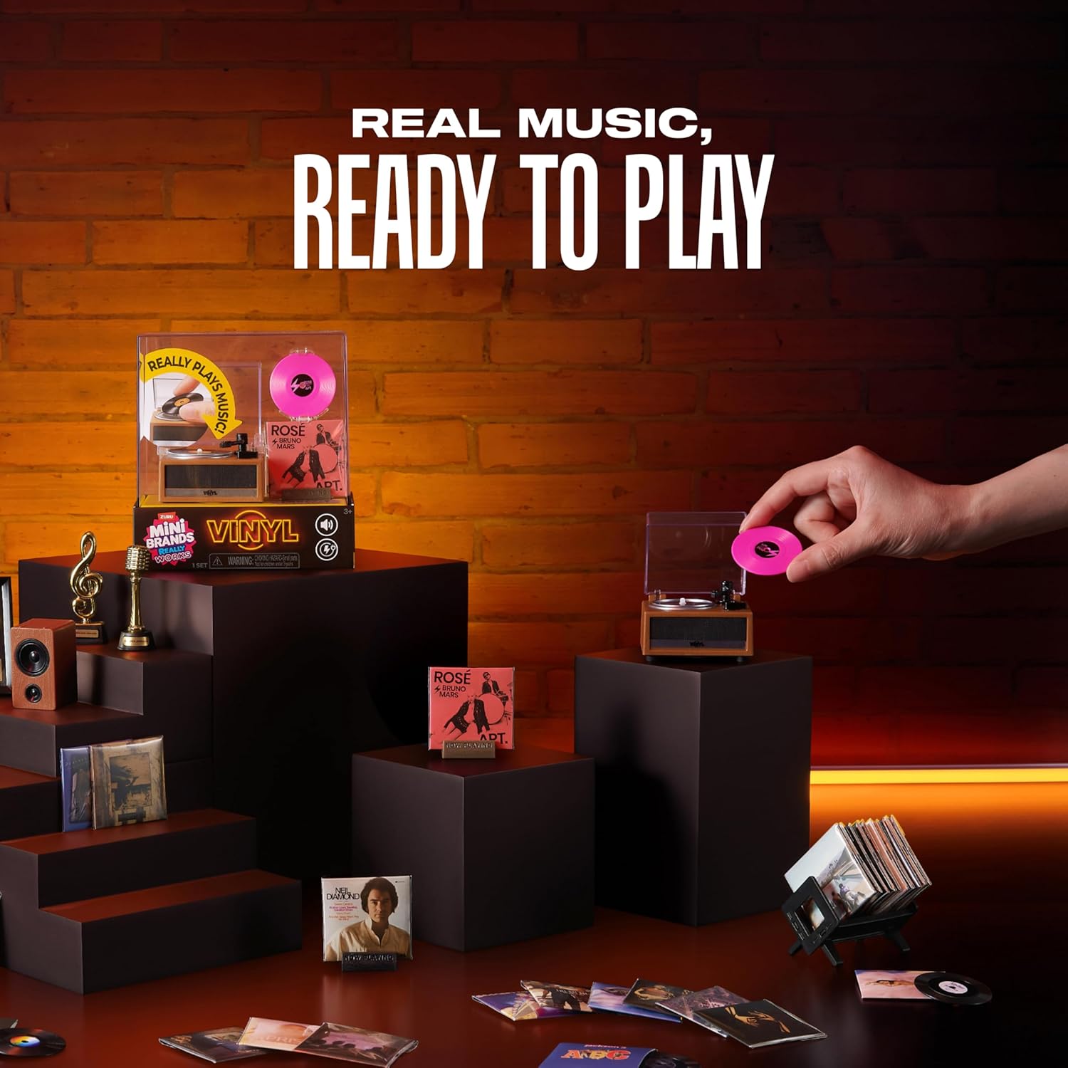 ZURU Mini Brands Really Works Vinyl Playset Series 1 – Mini Record Player with Vinyl Record & Display Stand